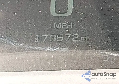 2016 GMC Yukon Xl Denali z USA, uszkodzony, nr VIN 1GKS1HKJ5GR334707